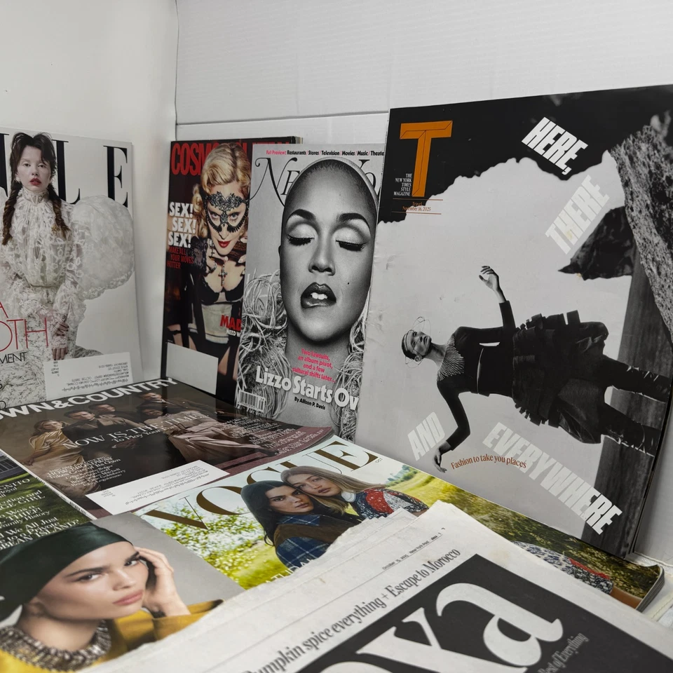 Fashion Magazine Lot Vogue Elle W Bazaar Alexa Town & Country Real Simple Cosmo Foto 2 de 4