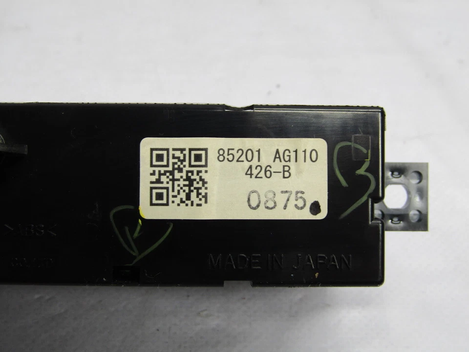 Subaru Legacy Outback 2005-2009 ventilación central cubby reloj pantalla OEM 85201AG110 Foto 3 de 4