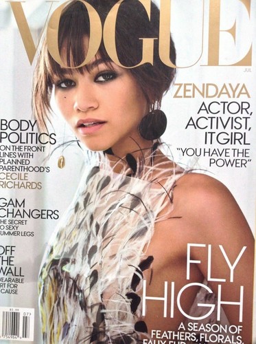 Lot New 4 rare collectible Fashion Magazines 2014-2018 Elle Vogue In Style - Picture 2 of 4