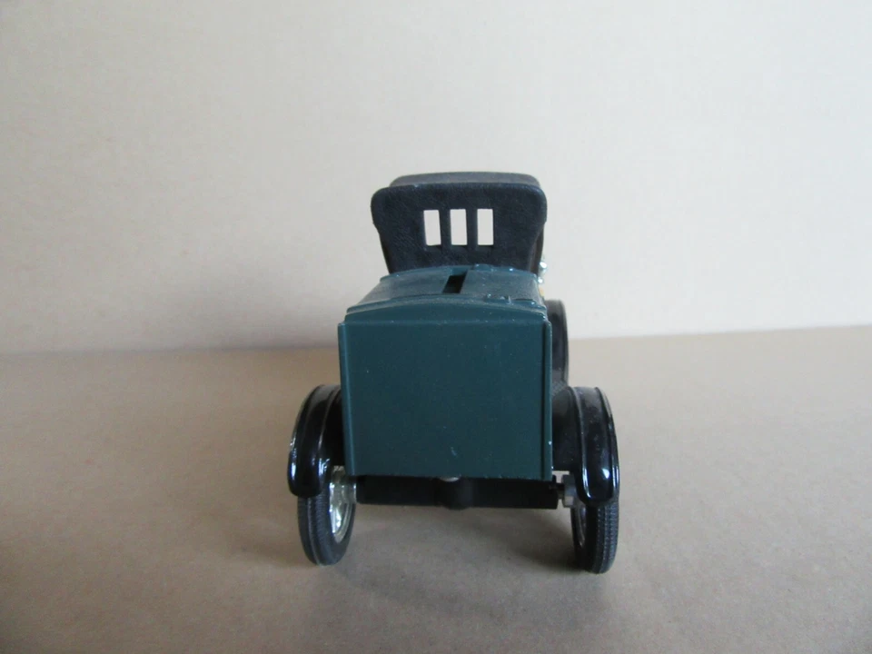 932L Raro ERTL USA 9794 Ford T 1918 Runabout Tirelire Bell System 1:25 Die Cast - Immagine 4 di 4