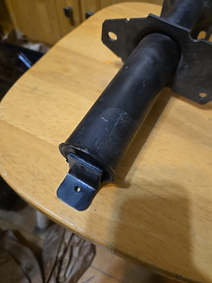 Soporte amortiguador de impacto parachoques delantero Chevy Monte Carlo SS 1981-1988 22053431 OEM Foto 2 de 4