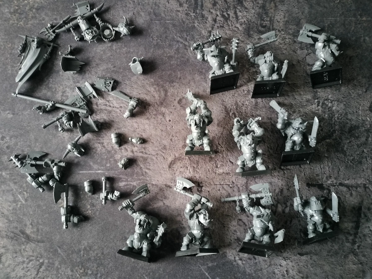 GW Warhammer Fantasy Battles 4ème édition – Très Bon état Avec Figurines