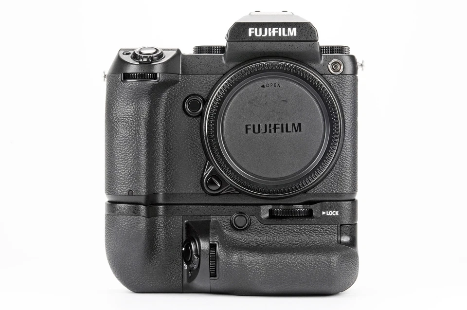 Fujifilm GFX 50 S mit Fujifilm VG-GFX 1 - 51,4 MP spiegellose Mittelformatkamera