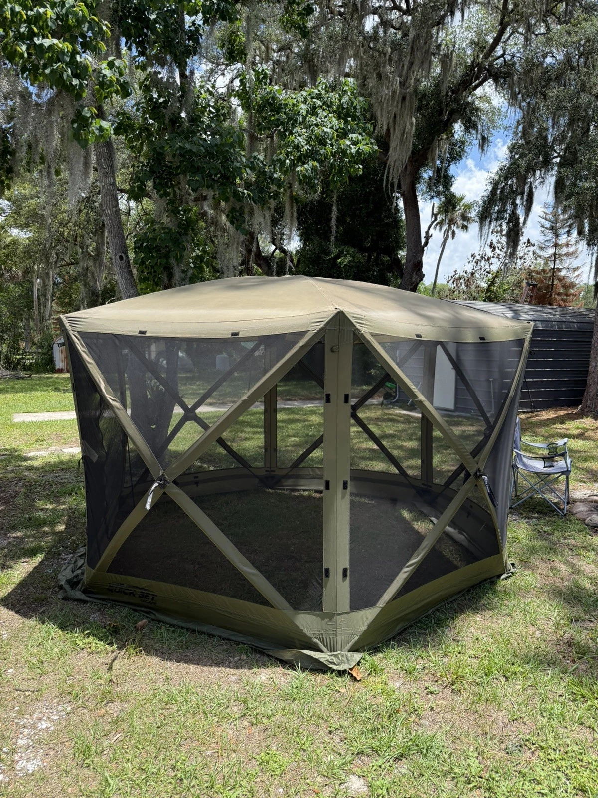 Clam Quick-Set Escape no panels, no holes a little discolored on the top