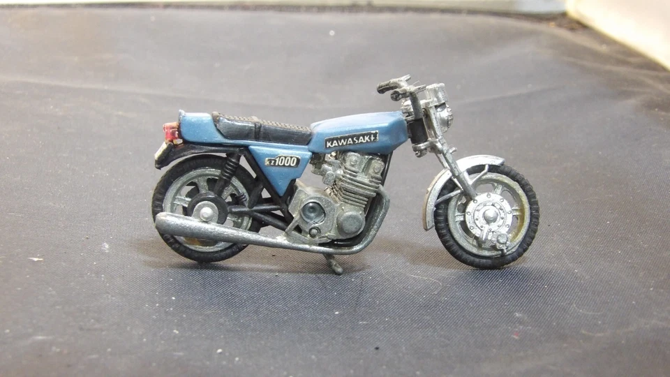 KAWASAKI KZ1000 Motorcycle Diecast Classic Bike - Image 2 of 3