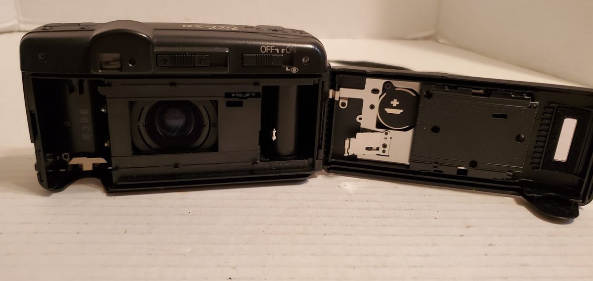 Retro Ricoh RZ-770 Date 35mm Film Camera Flash Autowind VGC
