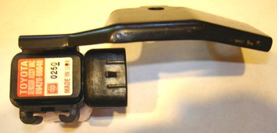 JC498 TOYOTA 97-01 CAMRY 99-01 SOLARA 2.2L OEM MAP SENSOR 89420-06040
