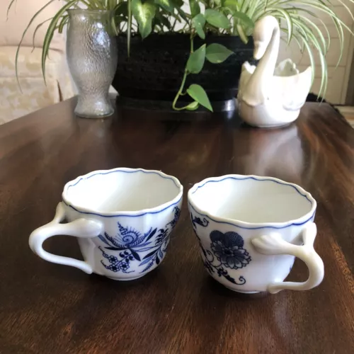 BLUE DANUBE BLUE ONION 6 OZ. COFFEE/TEA CUPS RECTANGULAR MARK JAPAN