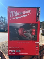 Milwaukee M12 Cordless Drain Snake Kit