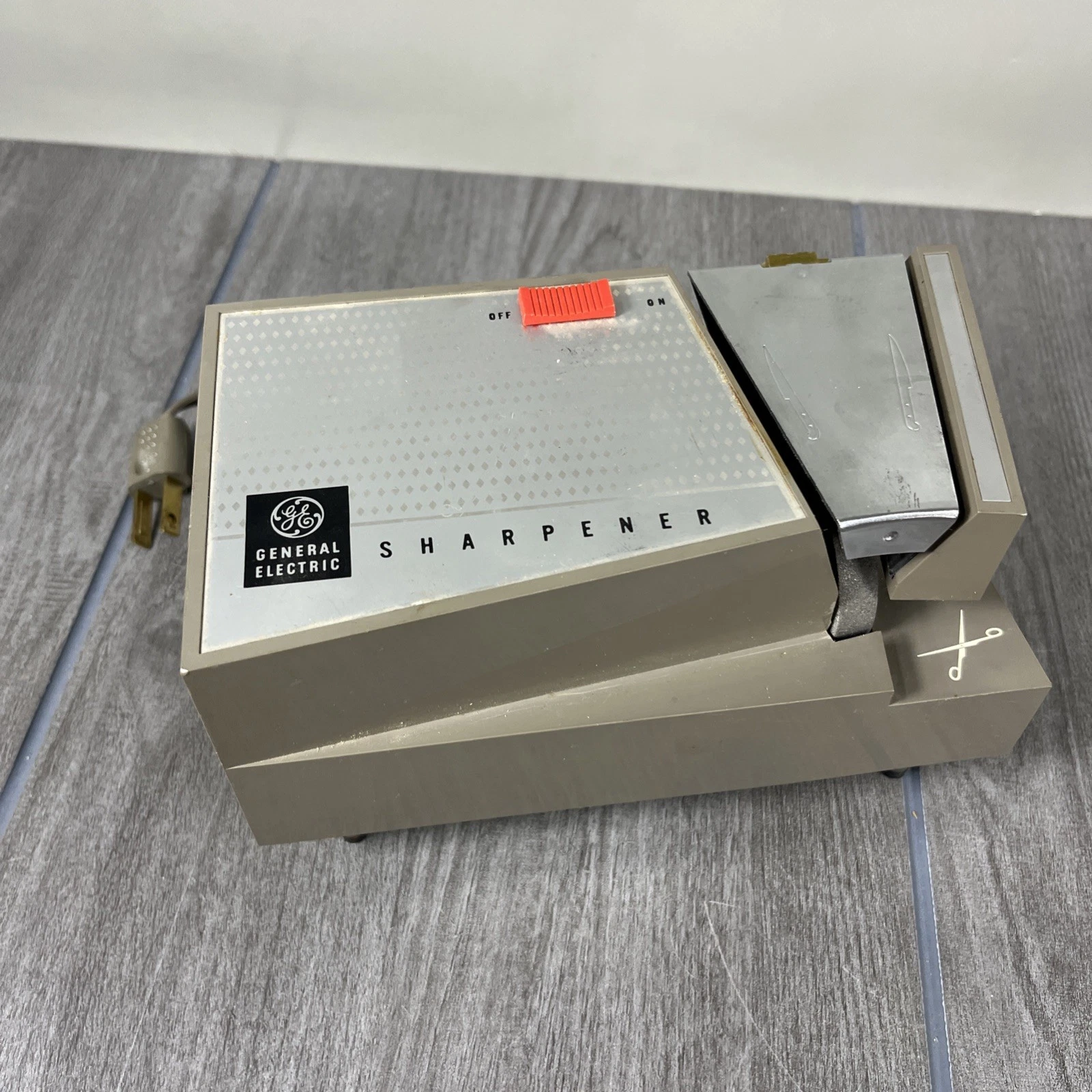 Vintage General Electric Knife & Scissors Sharpener Tested 13NS2