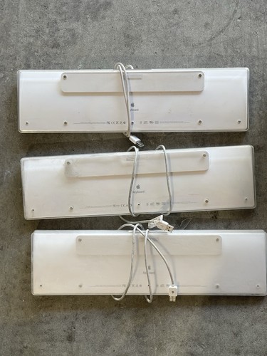 Lot of 5 Apple A1048 Wired USB Keyboards - White | Read Description - 第 5/7 張圖片