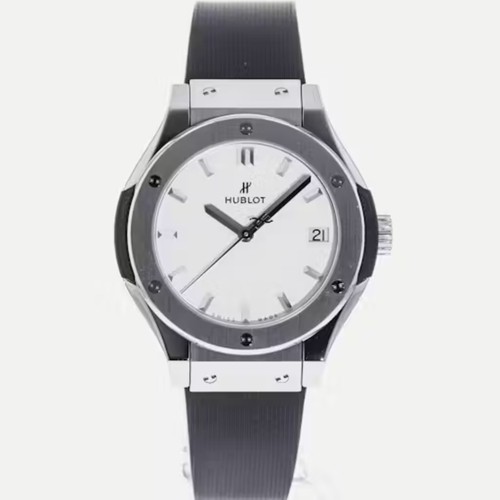 Hublot Classic Fusion Titanium 33mm - 581.NX.2611.RX