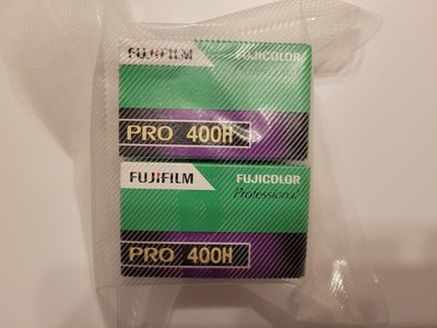 2 Stück Fujifilm Pro 400H 135/36 Kleinbildfilm aus Tiefkühlung MHD 11/2022