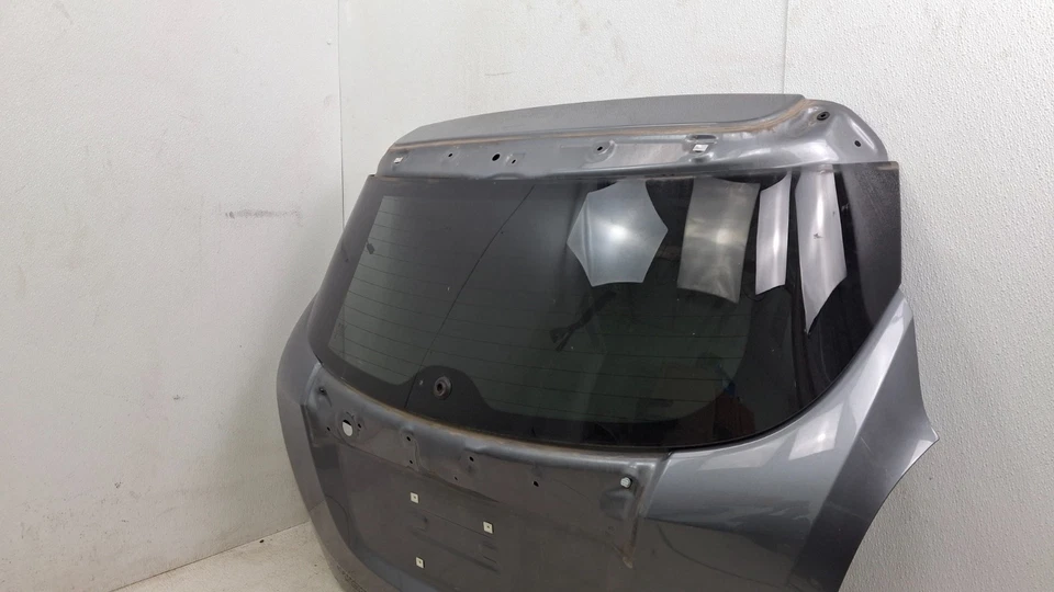 Buick Encore 2013-2022 puerta levadiza maletero tapa portón trasero gris OEM Foto 4 de 4