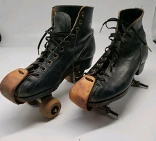 Vintage Chicago Roller Skates Black leather Hyde Size 8 -Parts READ DESCRIPTION 