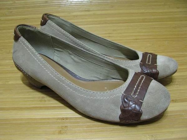 Women Clarks Heels Khaki 39
