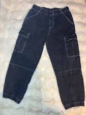Schwarz Denim Jeans F&uuml;r Junge. Gro&szlig; 146 cm, L 85cm W 70 cm