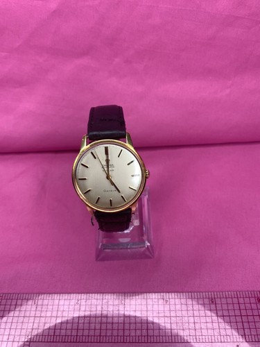 vintage Omega solid 18k yellow gold 