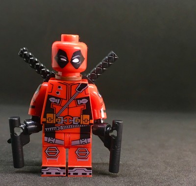 lego gwenpool minifigure