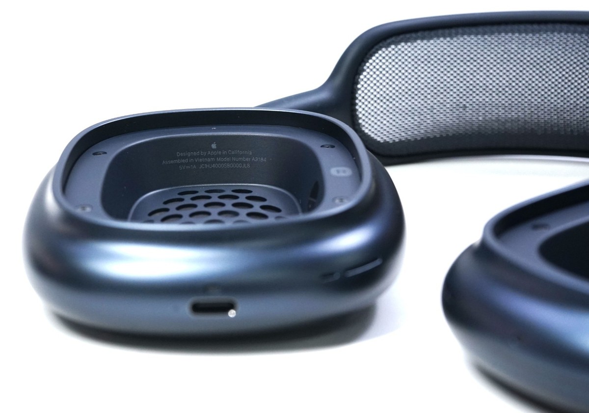 AirPods Max 1 USB-C Midnight Noise Cancelling Headphones