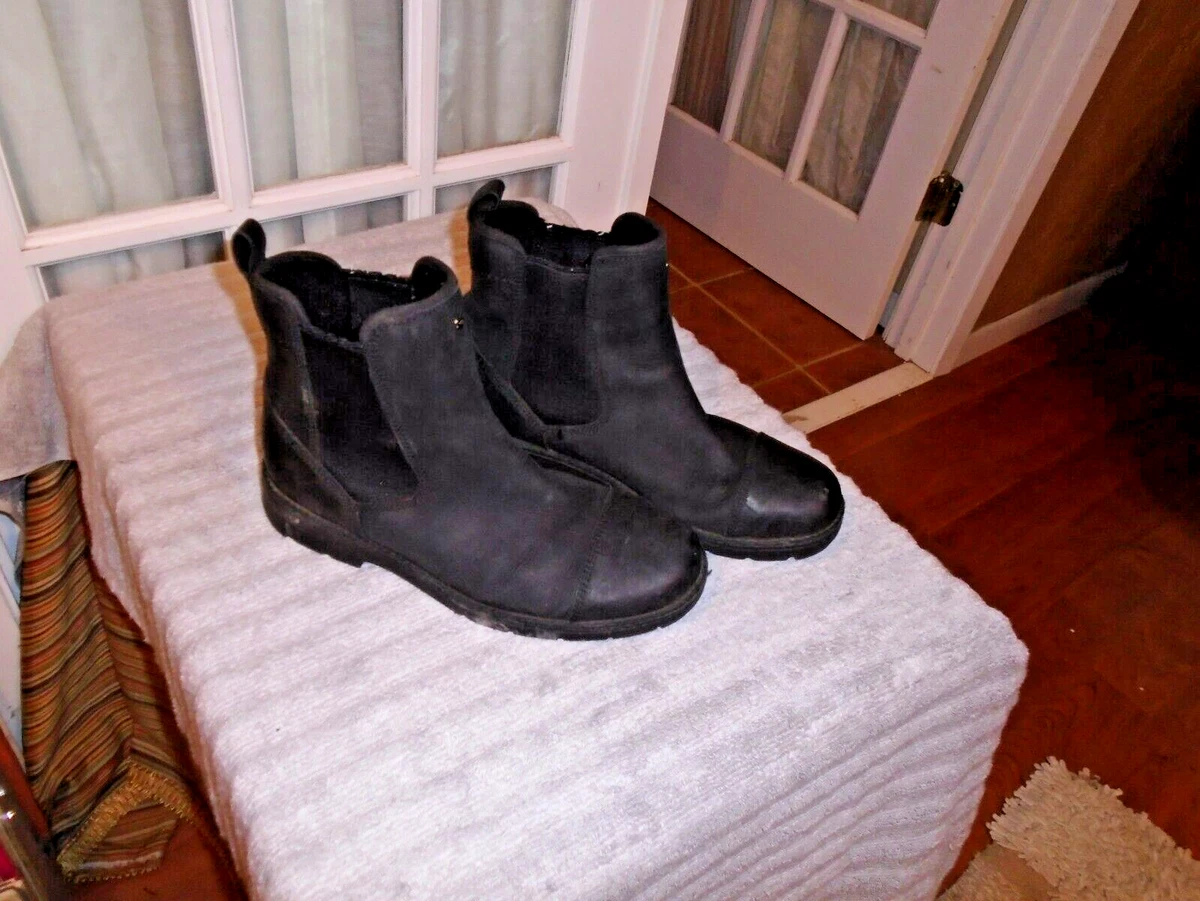 Ugg dalvin shop leather ankle boots