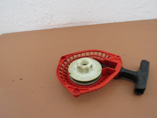 Homelite CS-40 Motosega OEM Avviamento a strappo a rinculo - Foto 2 di 5