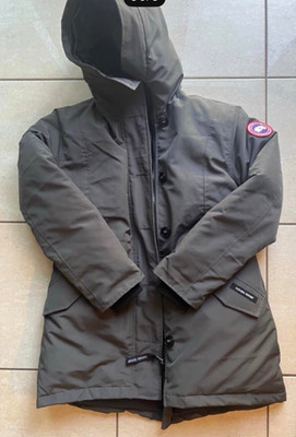 Canada Goose Women s Gray Hooded Down Parka Coat, right pocket need fix inside.