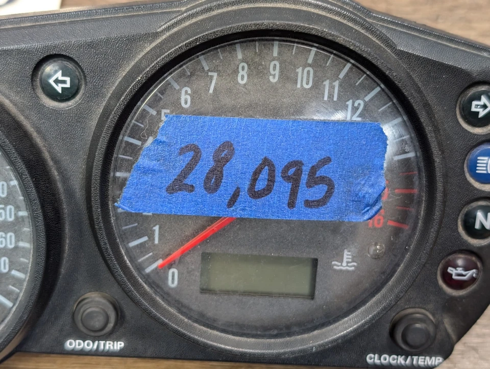 Conjunto velocímetro velocímetro Kawasaki ZX6R ZZR600 ZX9R ZX900 2000-2008 Foto 3 de 4