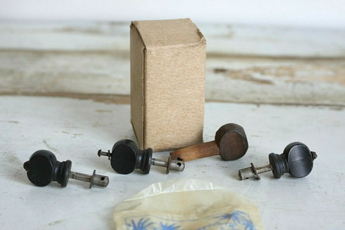 Lot of misc Ukulele Tuning Pegs