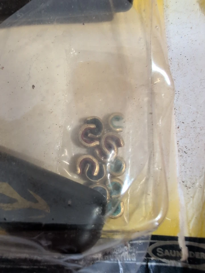 Saunders Nok Pliers with Grip Coated Steel w/ 6 Nok Sets - Made In USA - Image 2 of 4