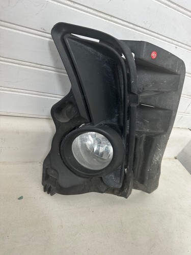 OEM 2017-2019 Toyota Highlander Left Front Fog Light Lower Bumper Hole Cover - Picture 2 of 5