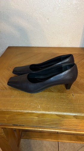 Bass Tristie Womens Classic Pumps Brown Leather Square Toe Heel 8.5 - Picture 2 of 7
