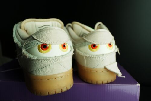 Size 9 - Nike SB Dunk Low Mummy