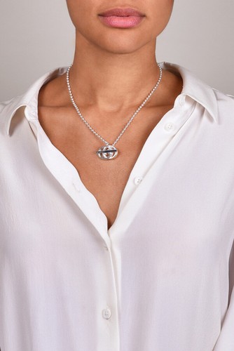 toggle necklace gucci