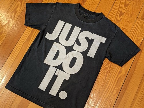 90s Spellout Graphic Shirt 