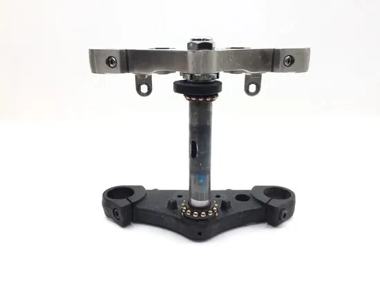 Juego de tres árboles inferiores superiores 2006 Suzuki Boulevard C50 2983A Foto 2 de 4