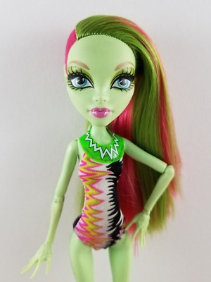 Monster High Doll Venus McFlytrapp Gloom Beach Beasties Doll With