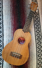 Kala KA 15-S Soprano Ukulele + Ibanez soft ca...
