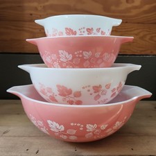 Vintage Pyrex Pink Gooseberry Cinderella Nesting Bowls (Set Of 4)