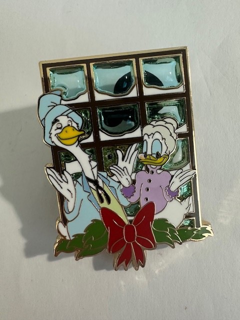 Grandma Duck Uncle Waldo Advent Calendar Mickey's Christmas Carol Disney Pin A7
