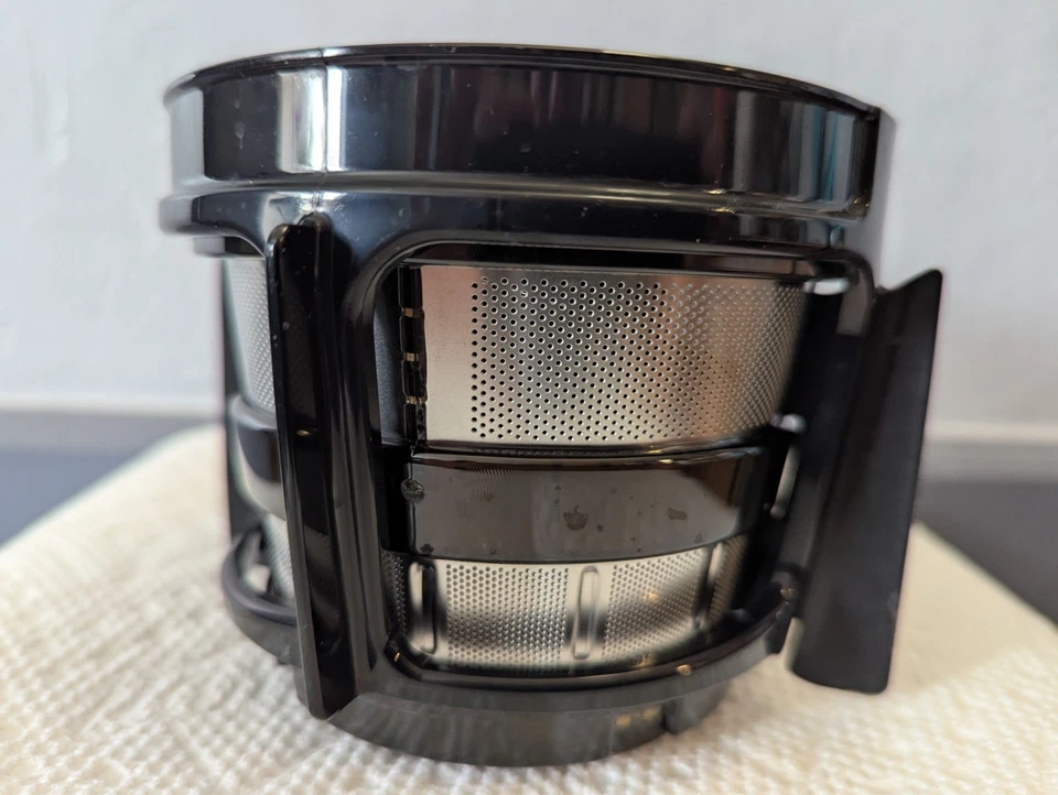 Медленная соковыжималка Hurom HT LBB14 золотистая - б/у (один раз) - Изображение 3 из 4