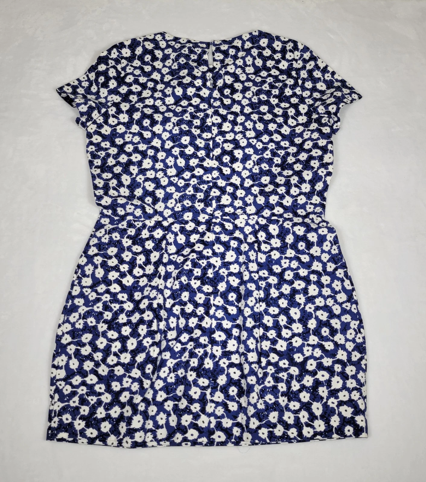 Mini Abito Kate Spade Saturday Nuovo con etichette Blu Floreale Pieghettato Grandi Tasche Viaggio Vaca