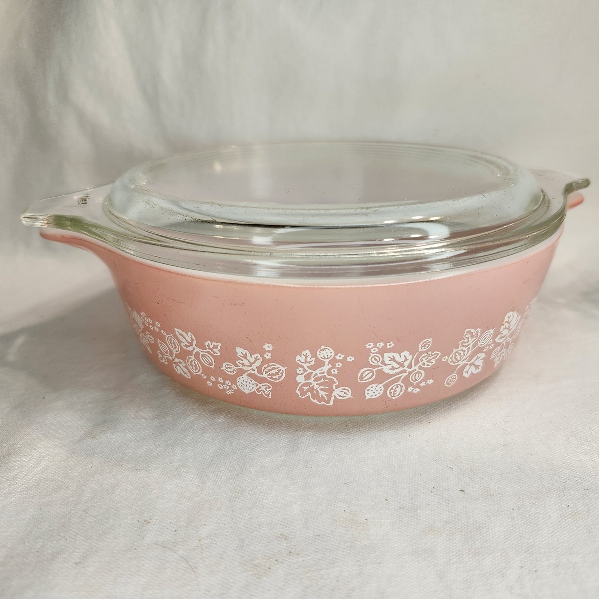 Pyrex Pink Gooseberry Casserole Dishes W/ Damaged Lids 472 1 1/2