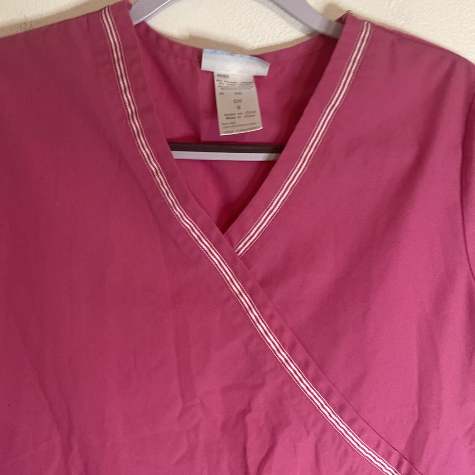 Blusa Médica SB Uniforme Médico Rosa Cuello Simulado Pequeña Foto 4 de 4