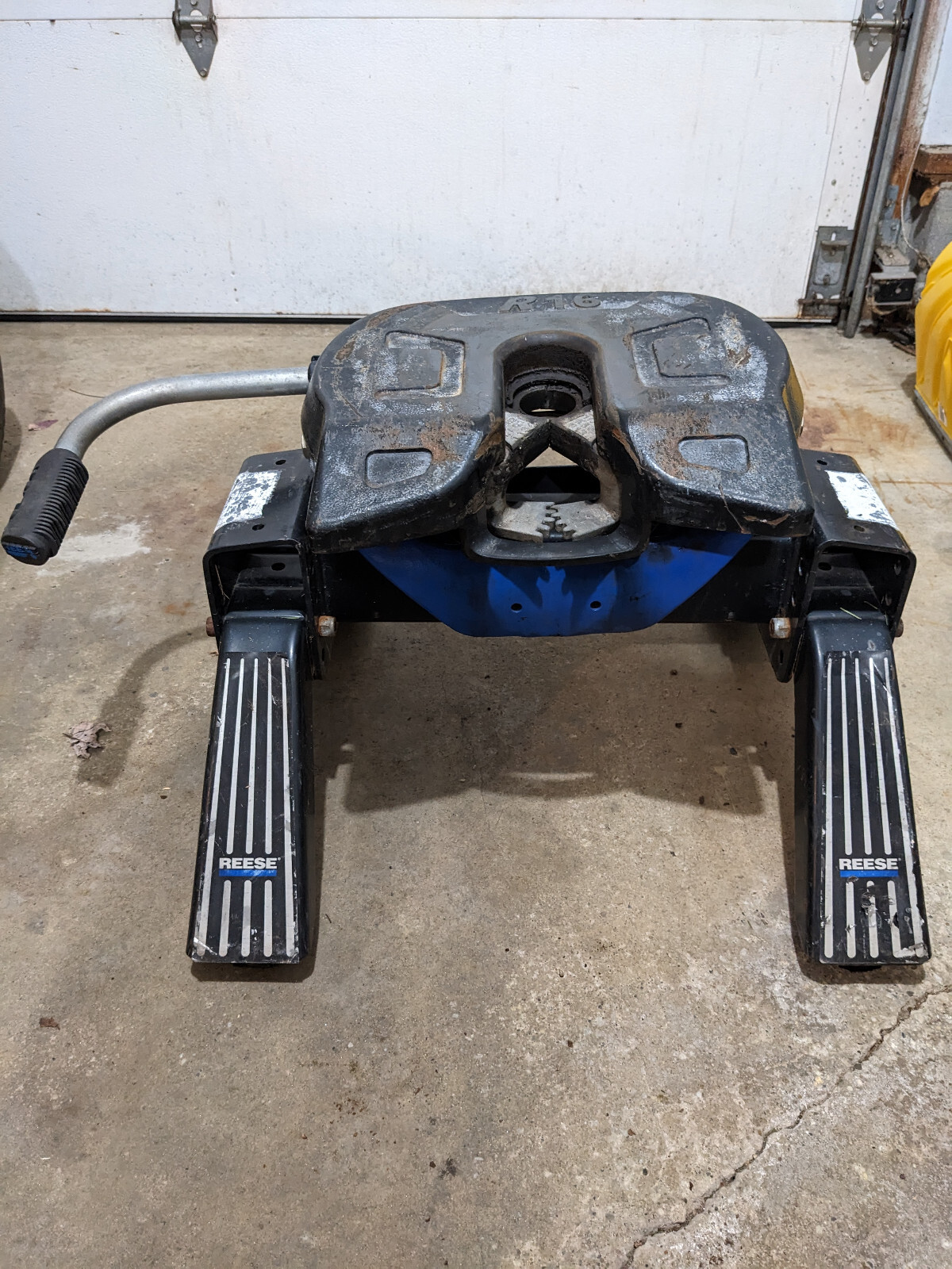 Reese Titan 16K Fifth Wheel Hitch eBay