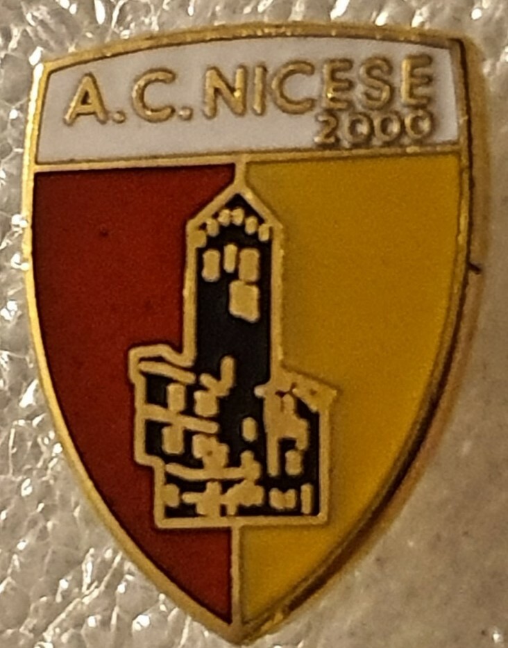 Foto 1 di 3