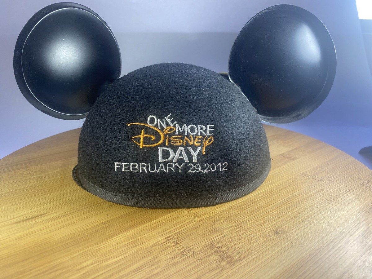 Disney Mickey Ears  display picture 1