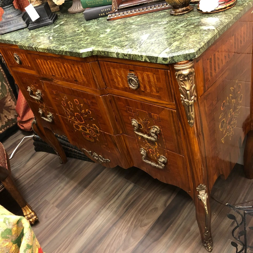 一对法国古董路易十五大理石上衣 Commode/秘书/礼服者罕见 — 第 3/4 张图片