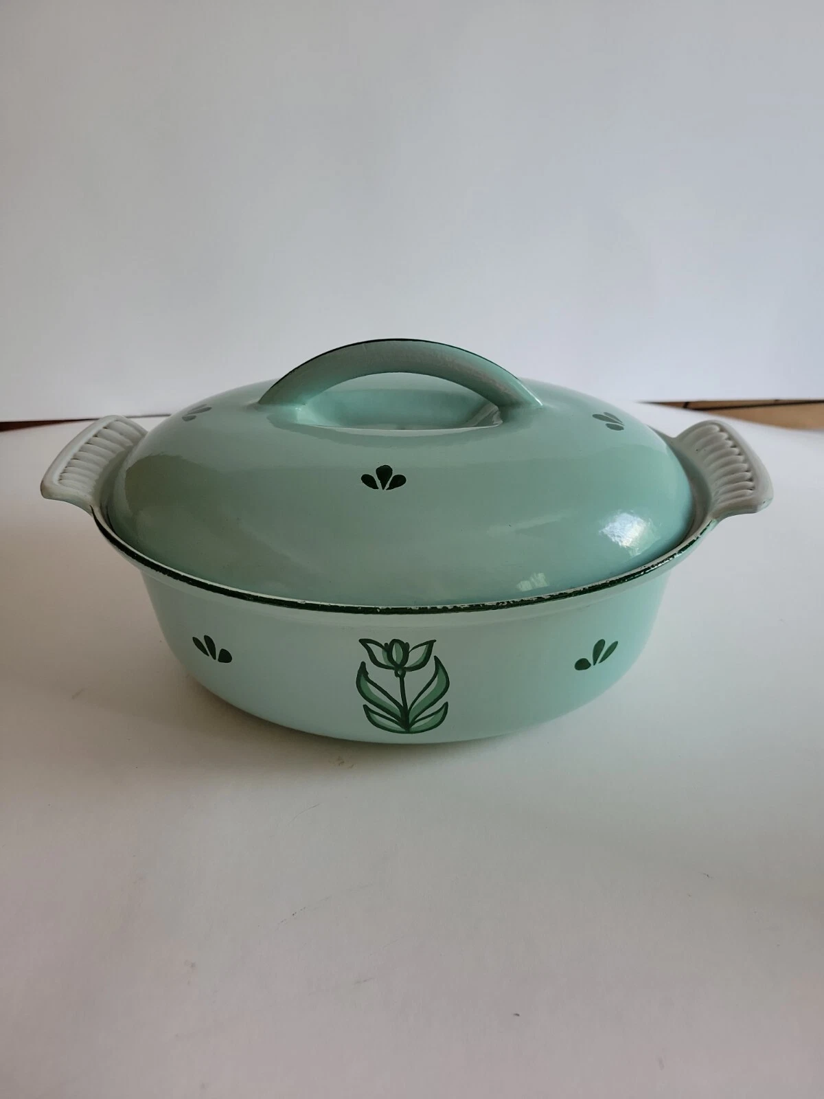 DRU Enamel Cast Iron Green Tulip Oval Dutch Oven Vented Lid #24 Holland 2-QTS.