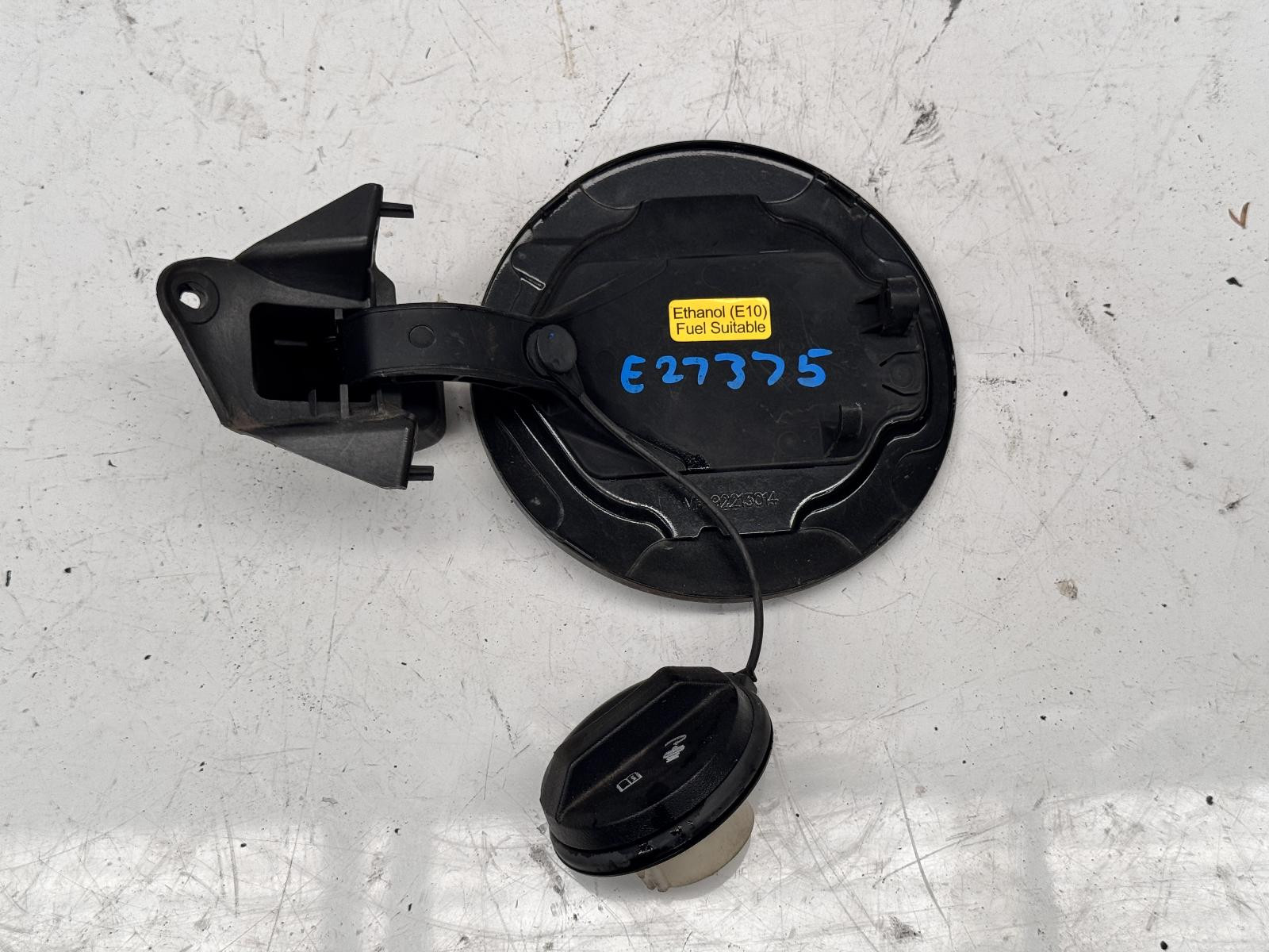 Holden Commodore Fuel Door VE 08/2006-05/2013 - thumbnail 2